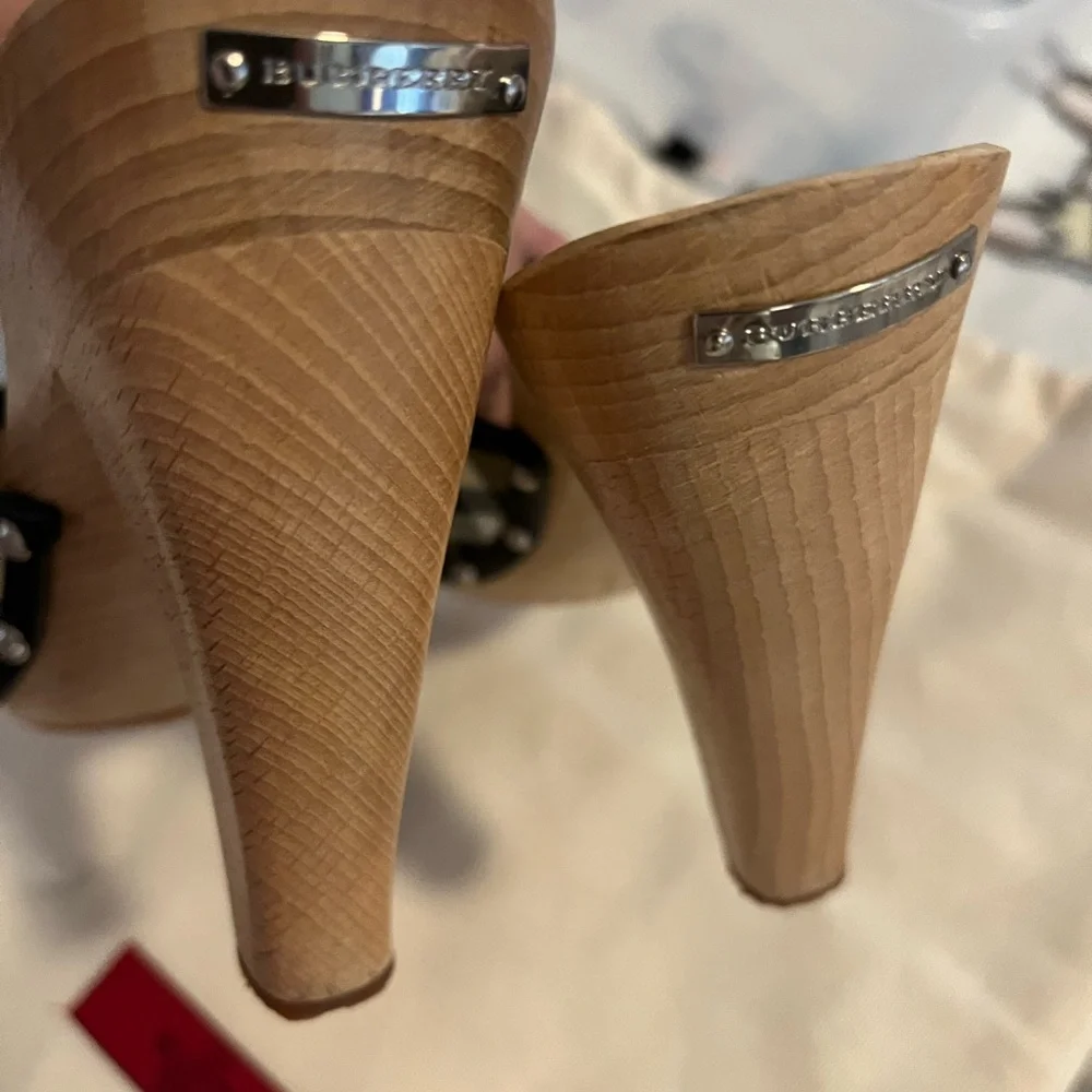 Burberry Black and Tan Plaid Mules - Picture 4 of 5